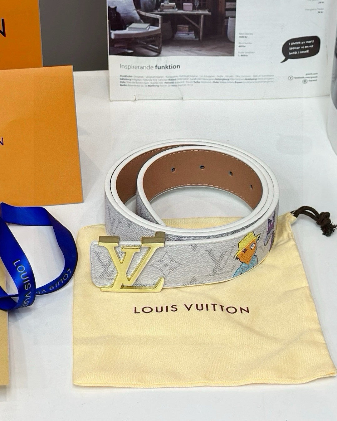 Lv White classic print with cartoon patterns