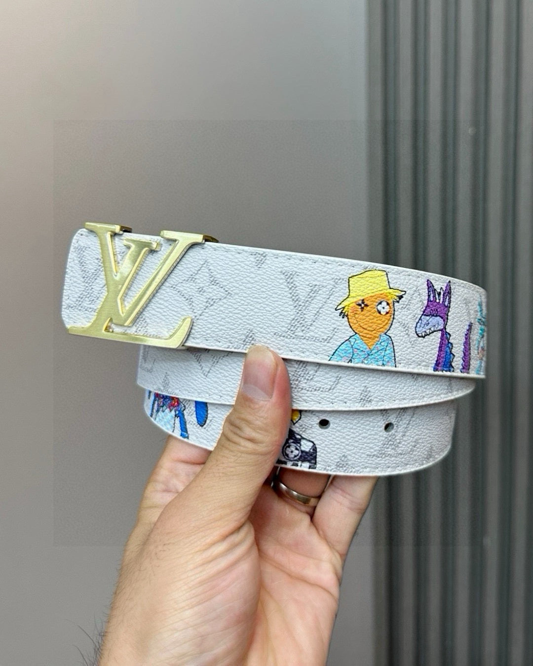 Lv White classic print with cartoon patterns