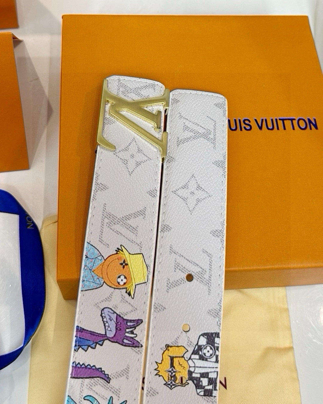 Lv White classic print with cartoon patterns