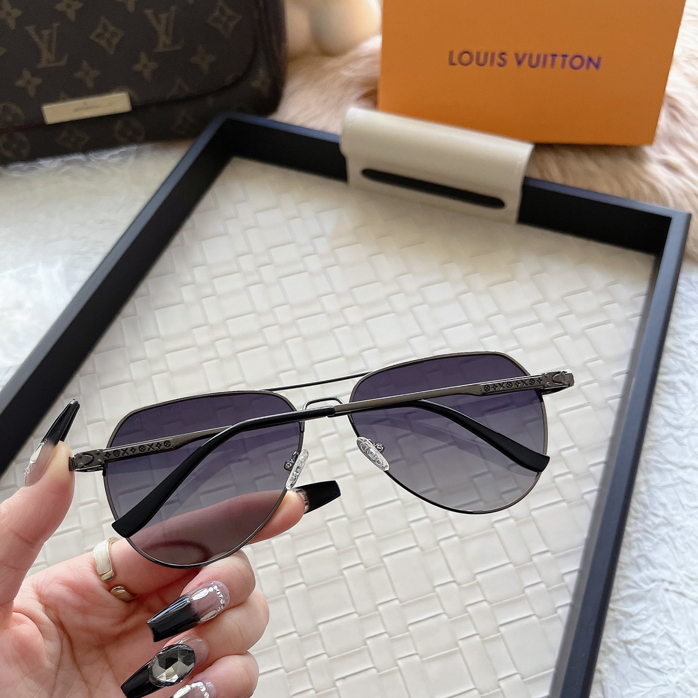 Fashion hot 3 color sunglasses 6031