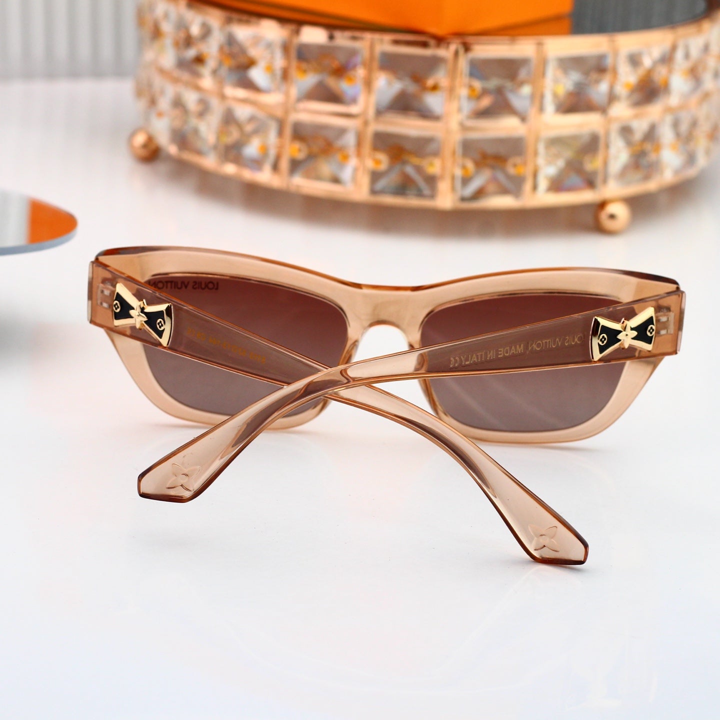 Trendy Classic Sunglasses Now