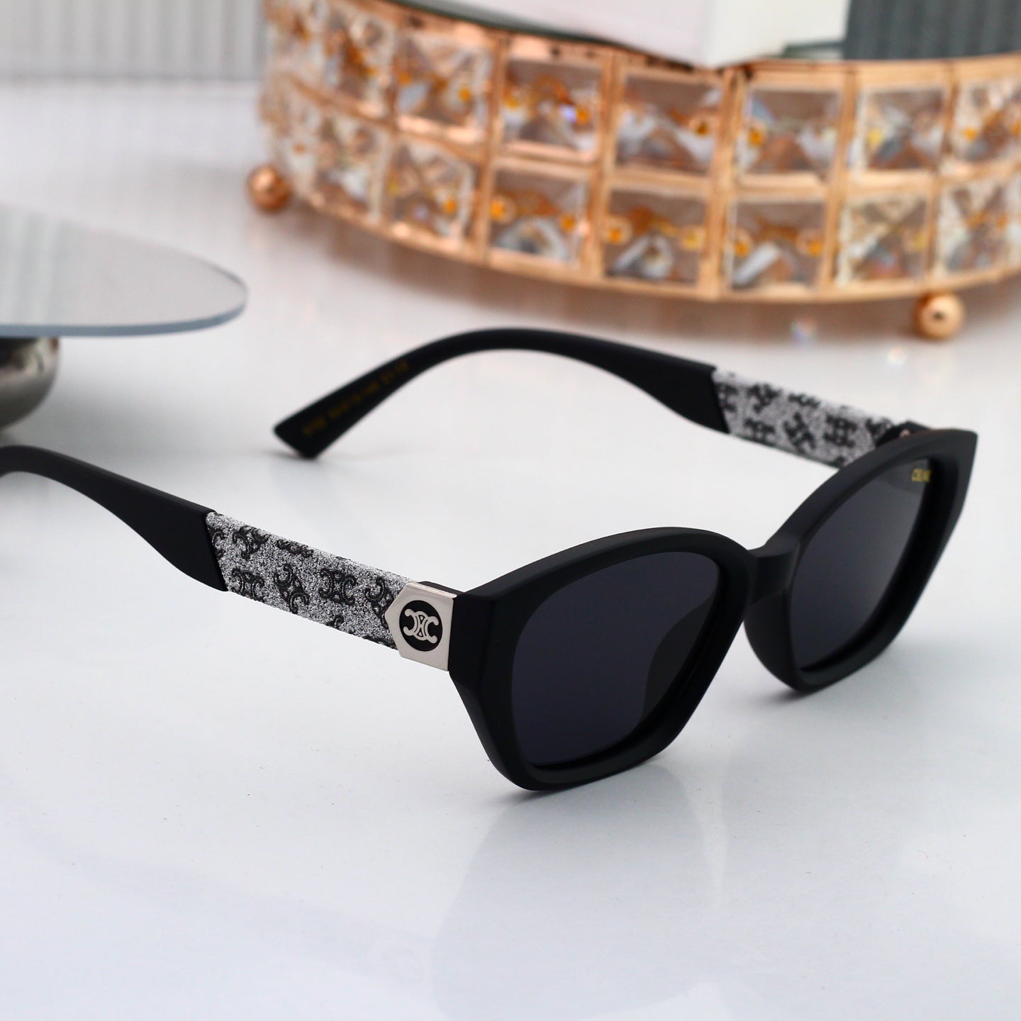Trendy Classic Sun Glasses