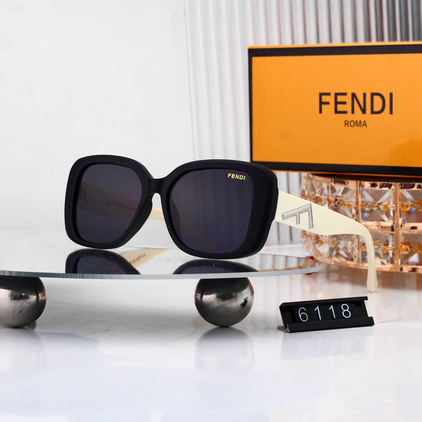 Iconic Fashion Sunglasses