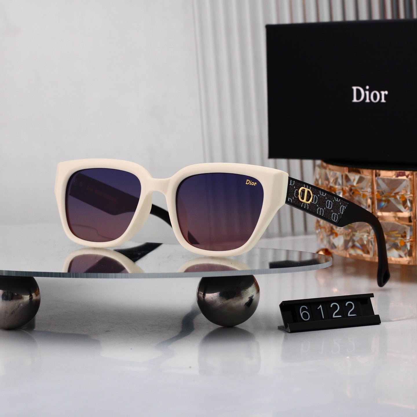 Timeless Trend Sun Shades Essential