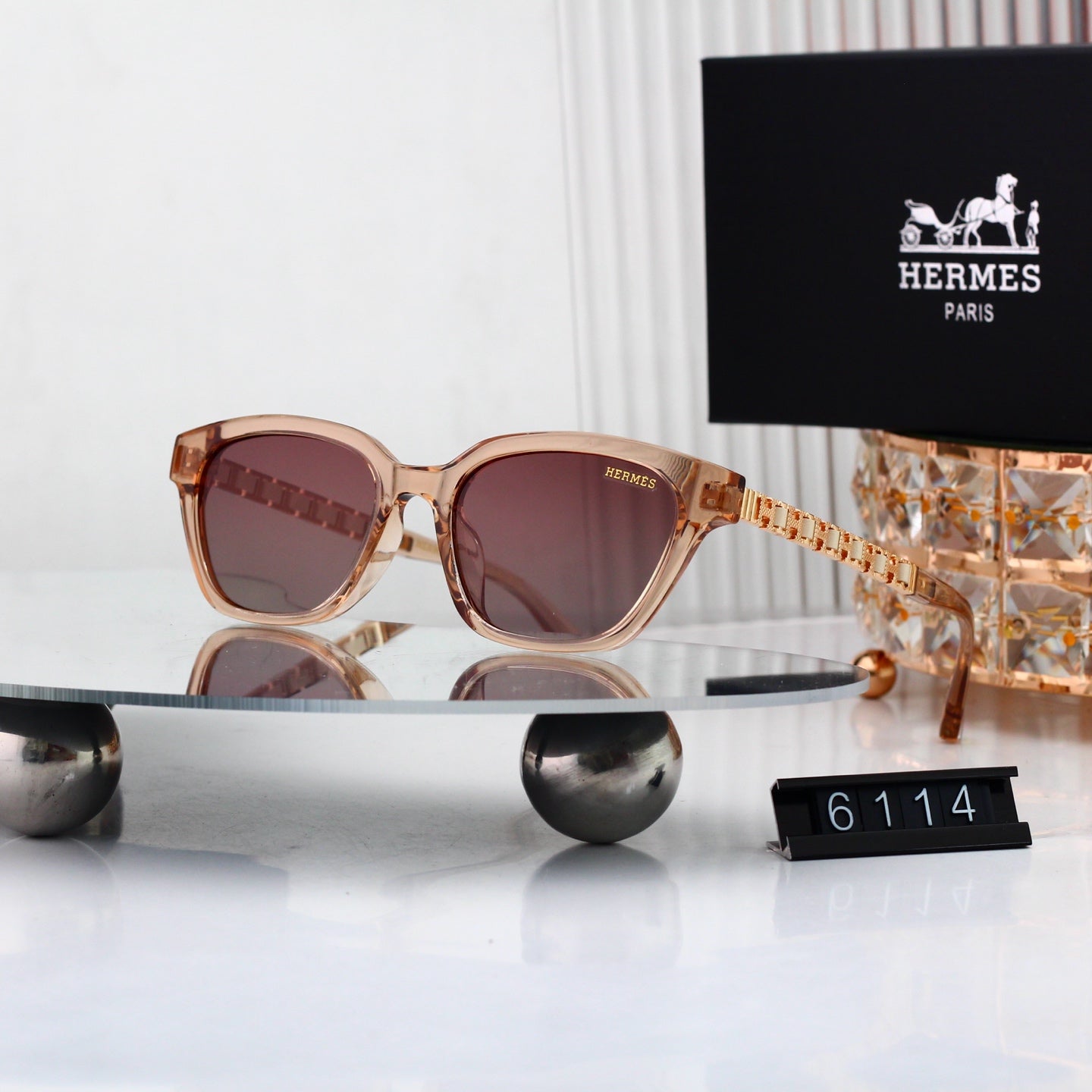 Classic Fashion Sun Glasses Pick