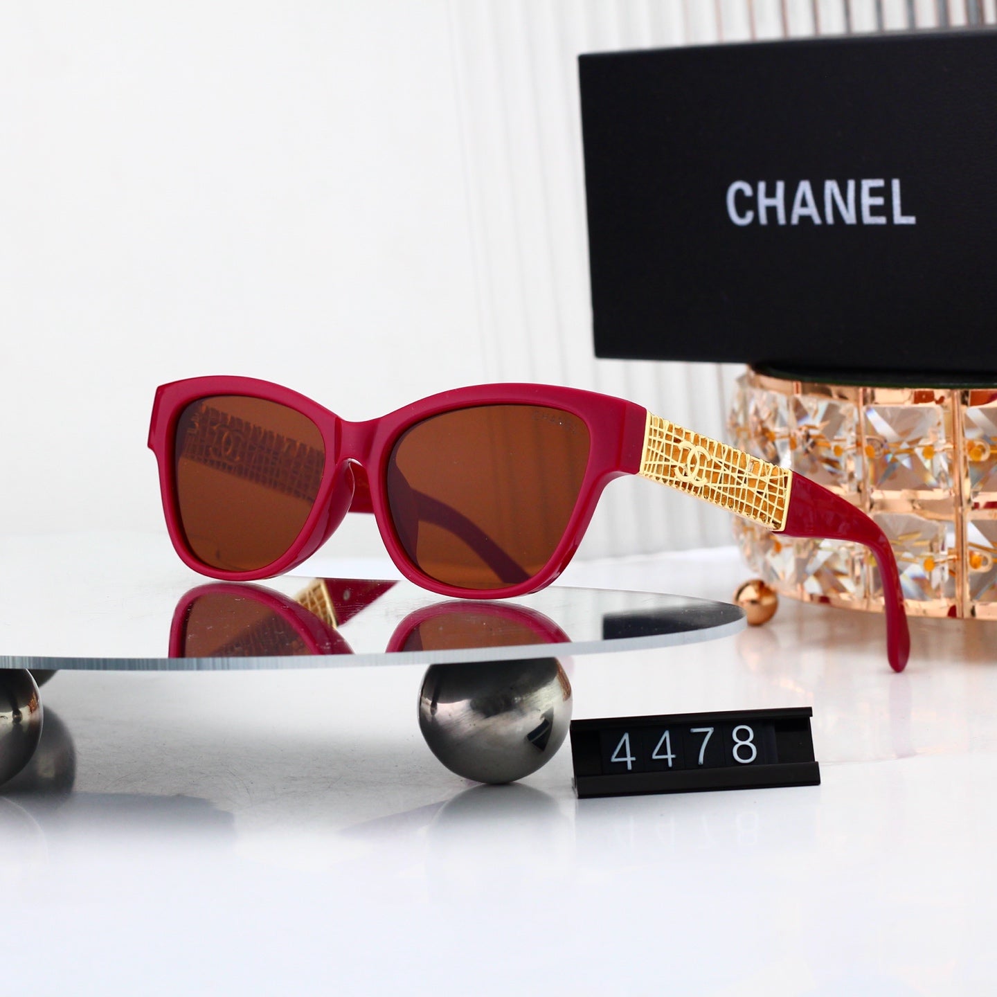 Chic Fashion Sun Glasses Now