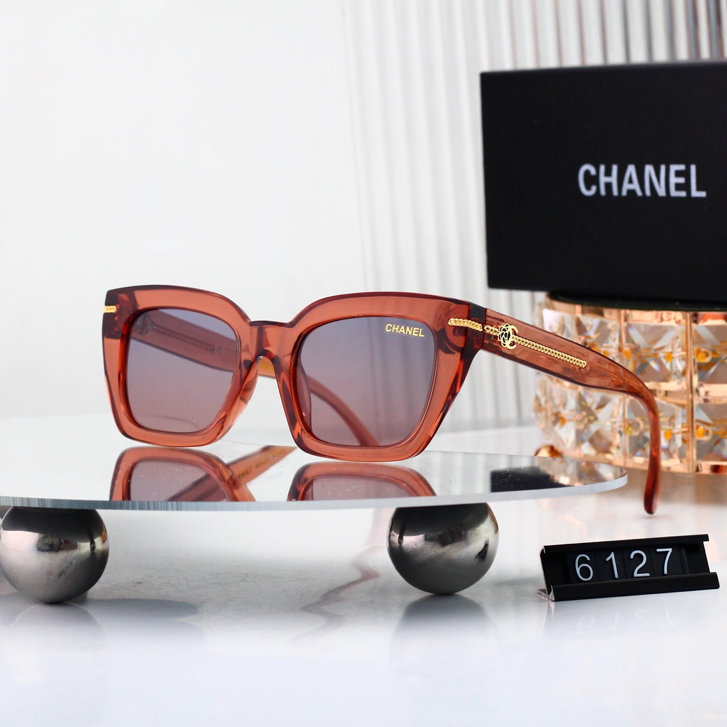 Iconic Trend Sun Shades Pick