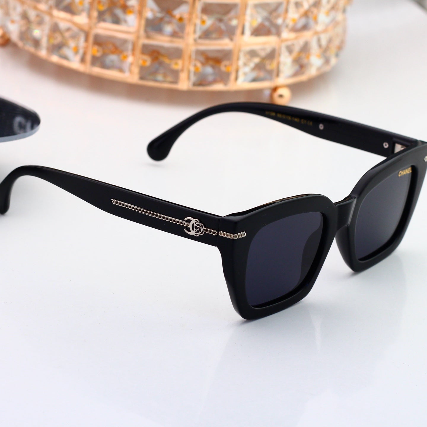 Iconic Trend Sun Shades Pick