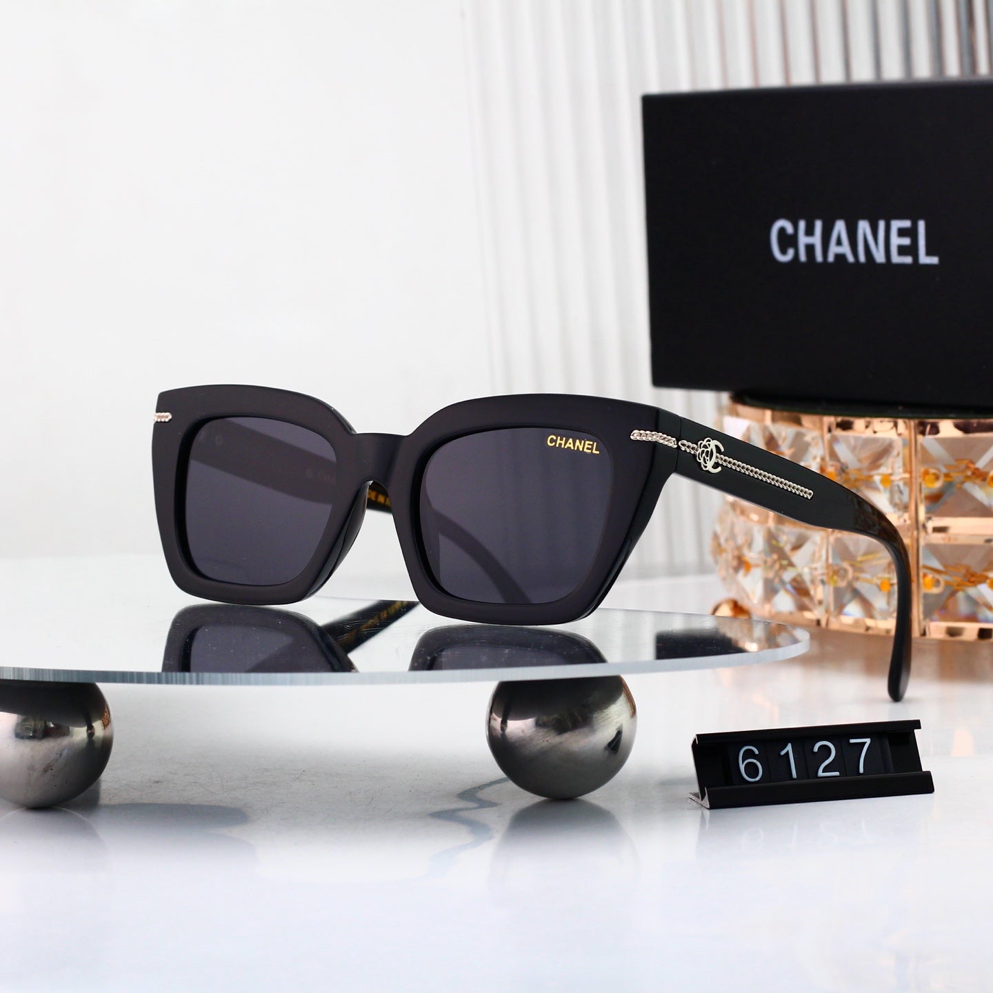 Iconic Trend Sun Shades Pick