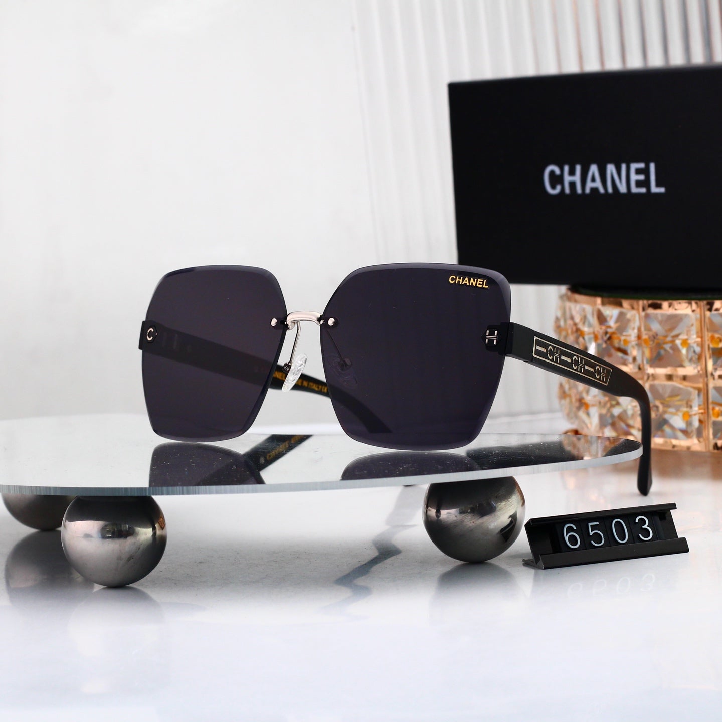 Classic Sunglasses, Trendy Edge