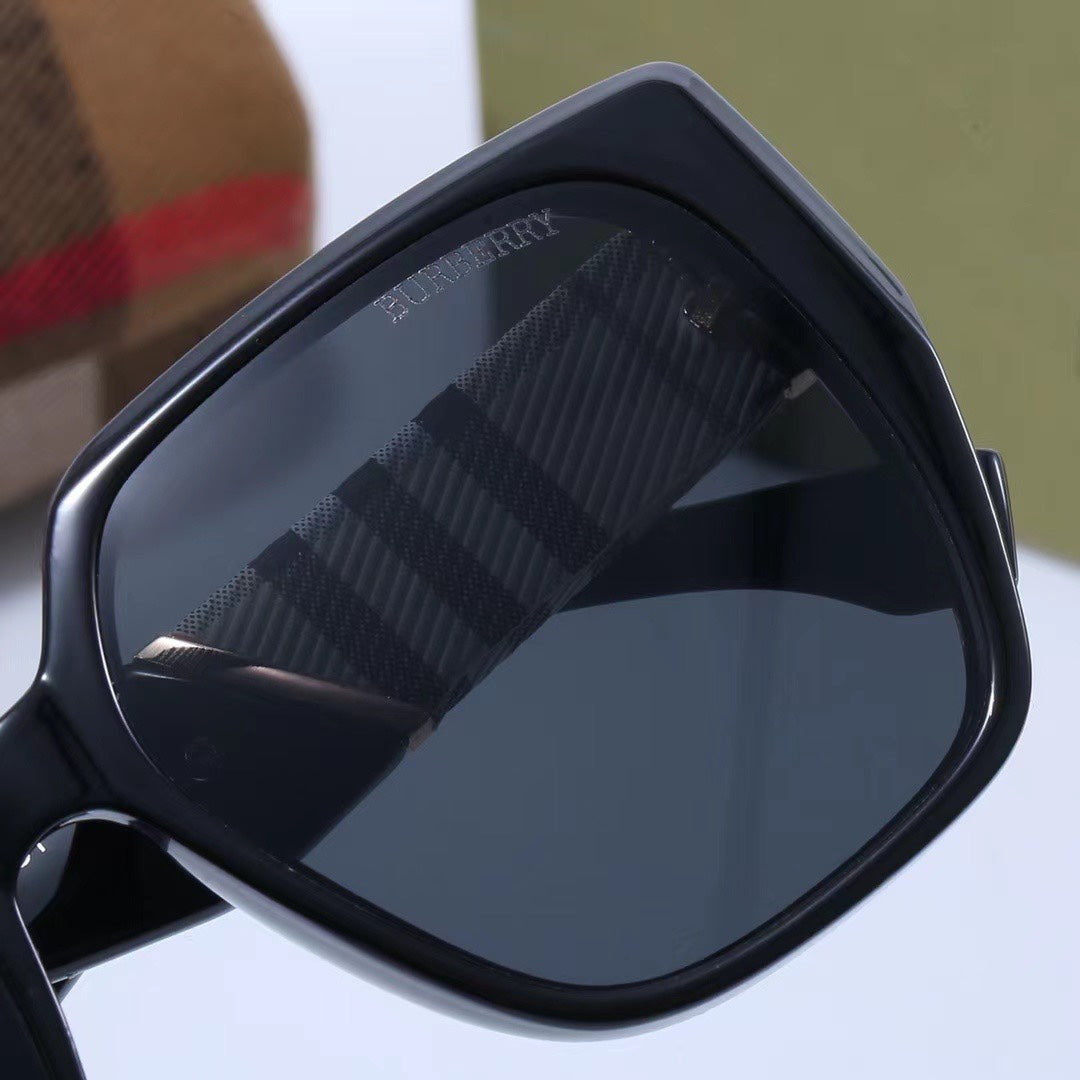 Classic Checkered Frame Sunglasses-With Gift Box