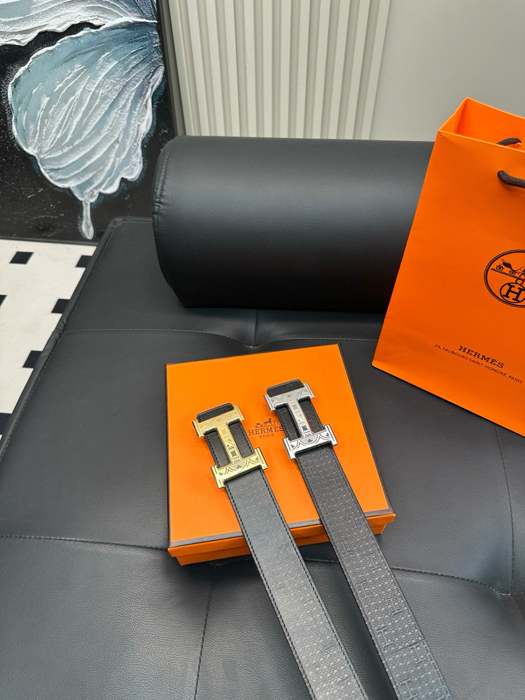 HMS Togo series - Modern and minimalist silver and gold clasps