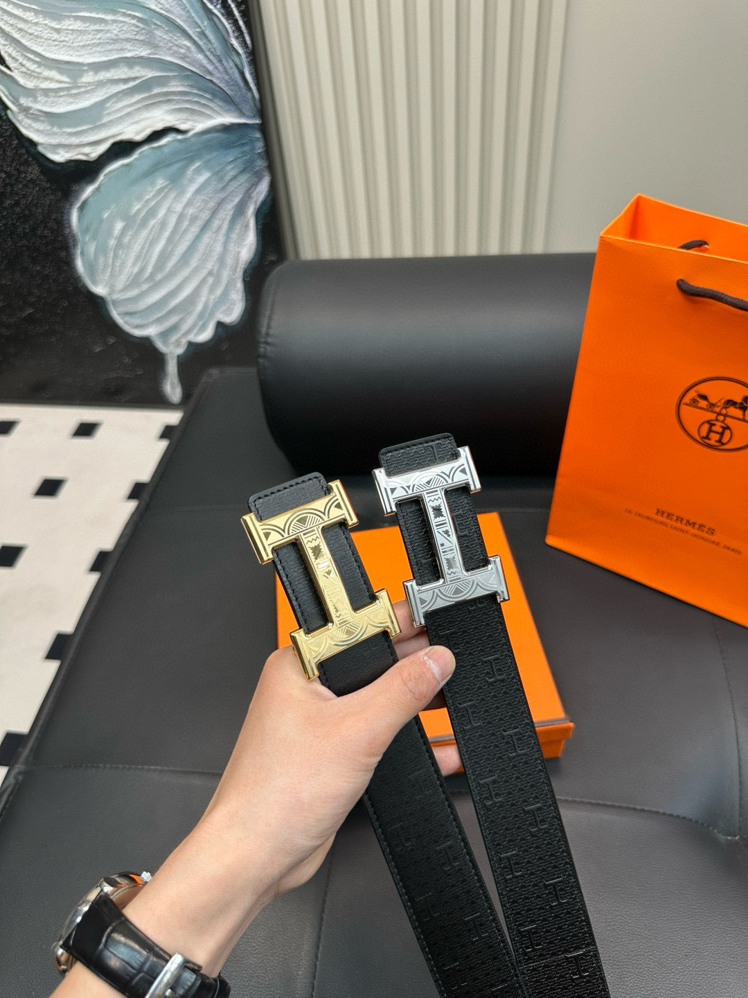 HMS Togo series - Modern and minimalist silver and gold clasps