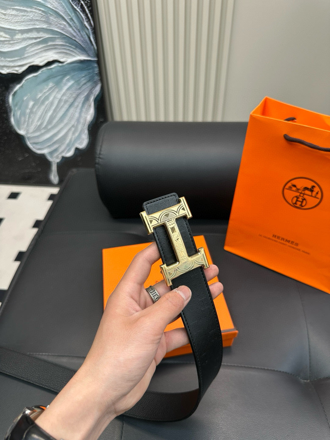 HMS Togo series - Modern and minimalist silver and gold clasps