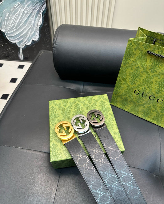 GG Matte surface, with printed pattern on the leather strap