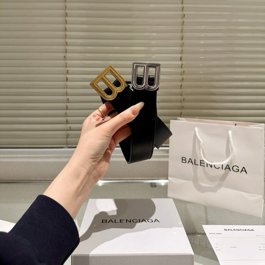 Balenciaga Fashionable fine-grained leather