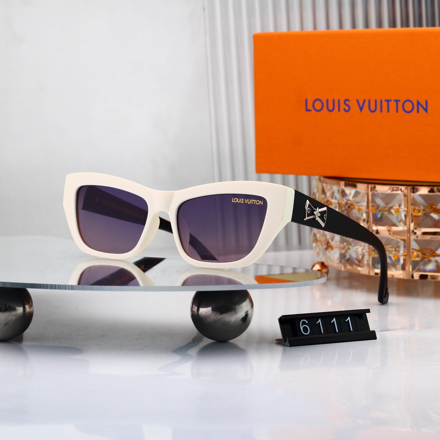 Trendy Classic Sunglasses Now