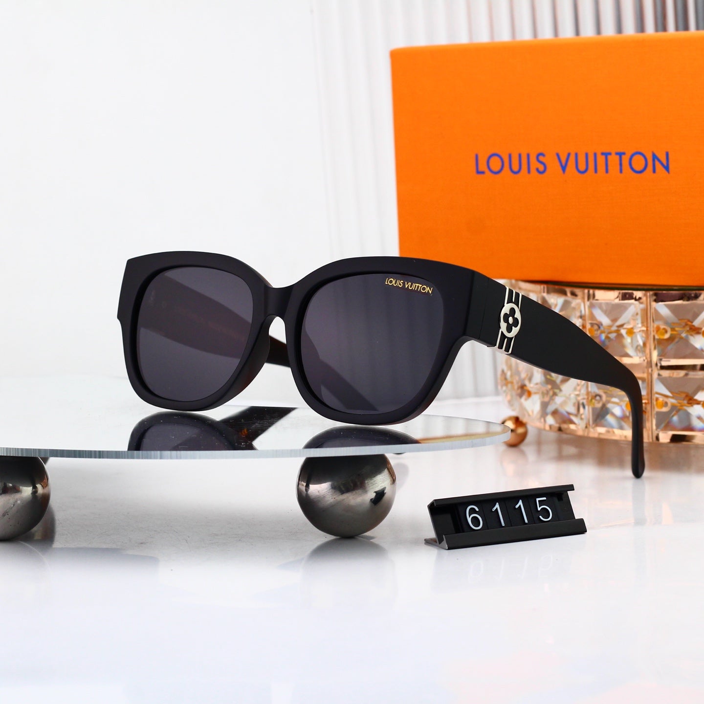 Timeless Style Sunglasses