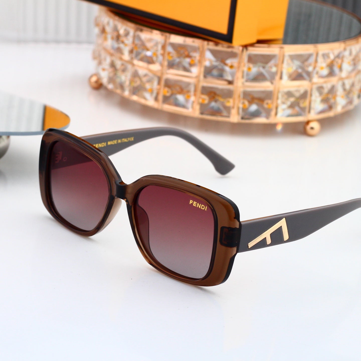 Iconic Fashion Sunglasses