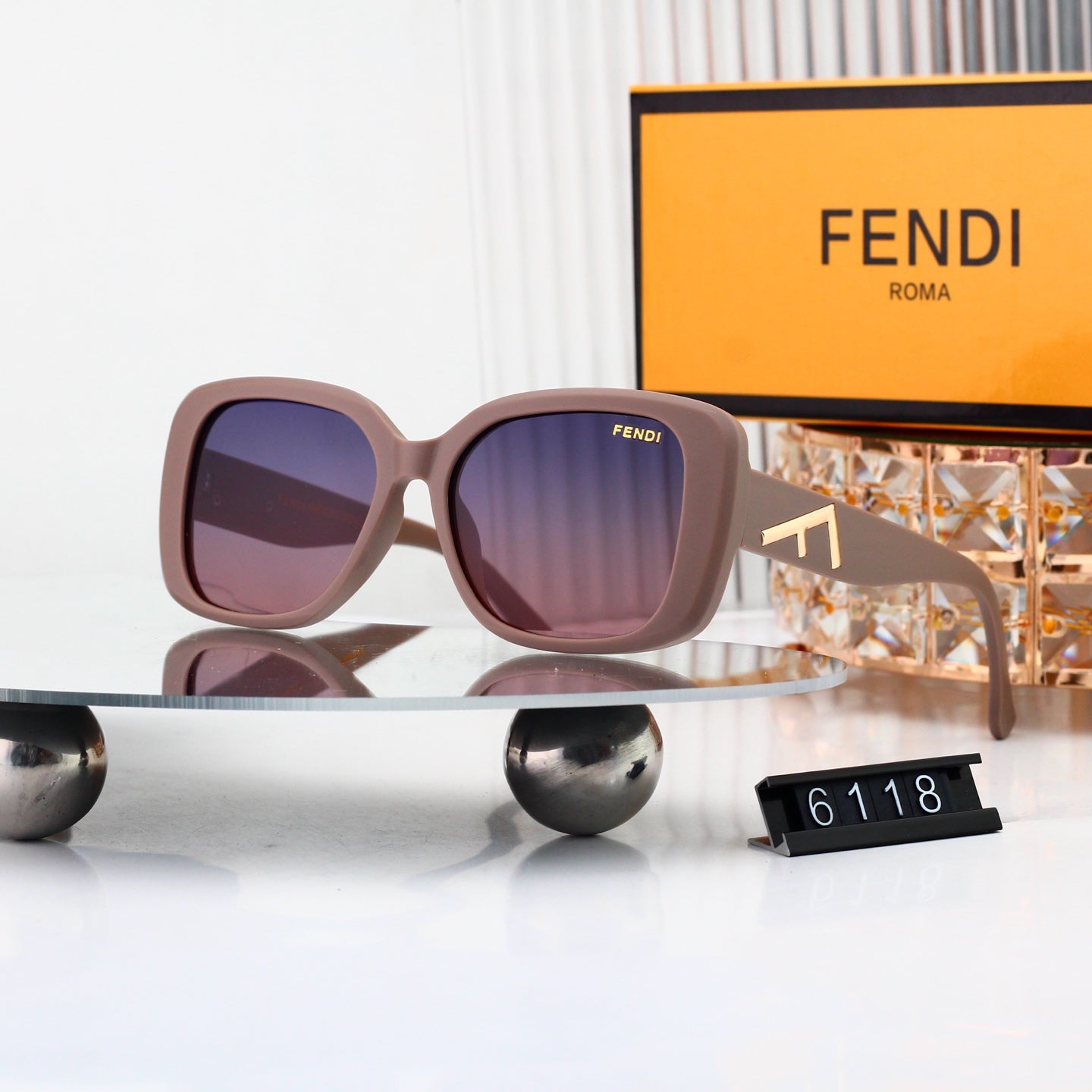 Iconic Fashion Sunglasses