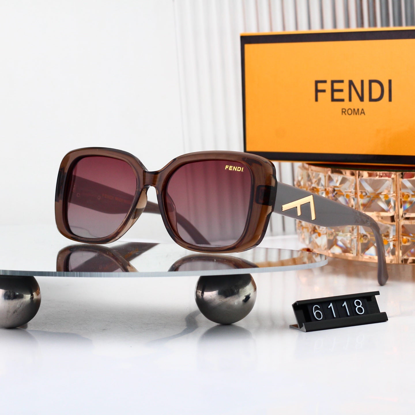 Iconic Fashion Sunglasses