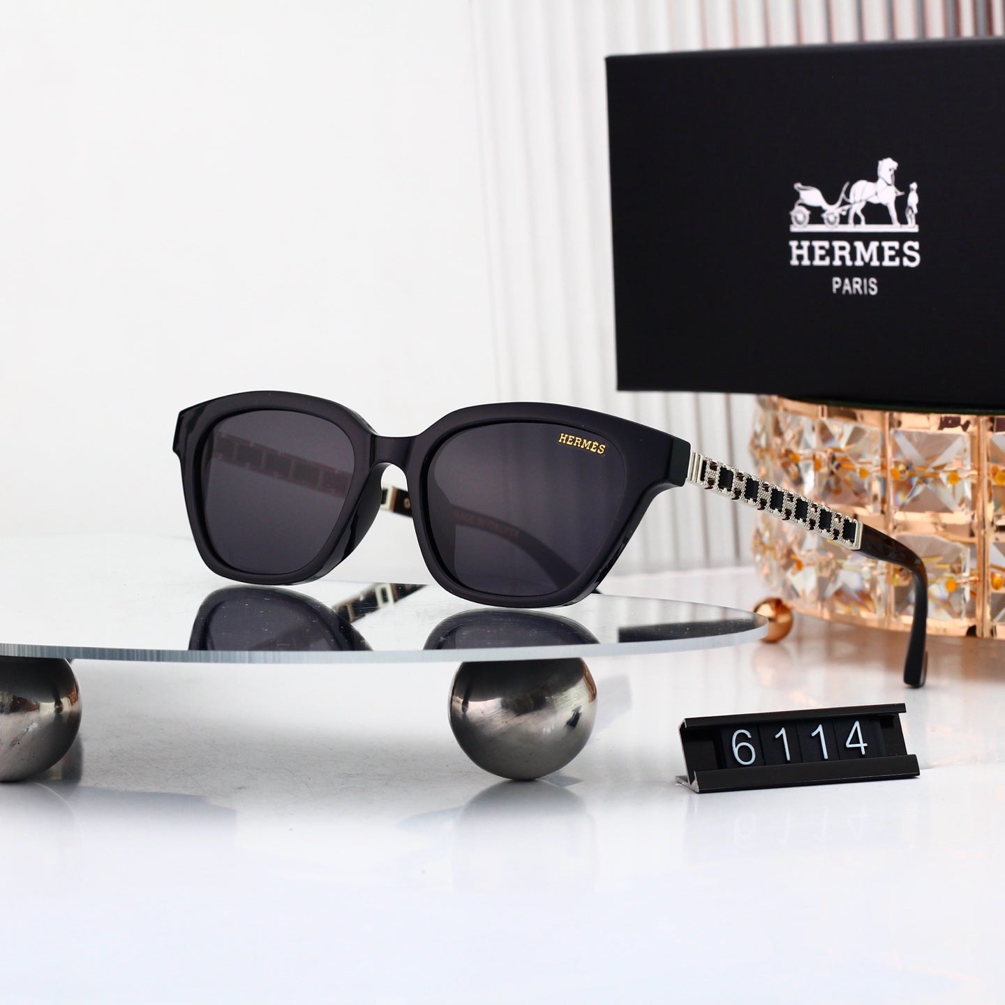 Classic Fashion Sun Glasses Pick