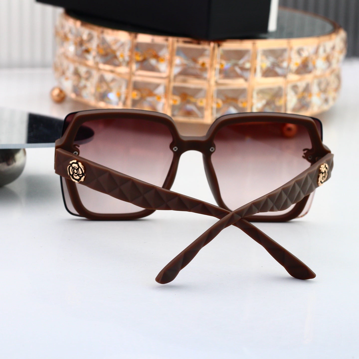 Classic Fashion Sun Shades Pick