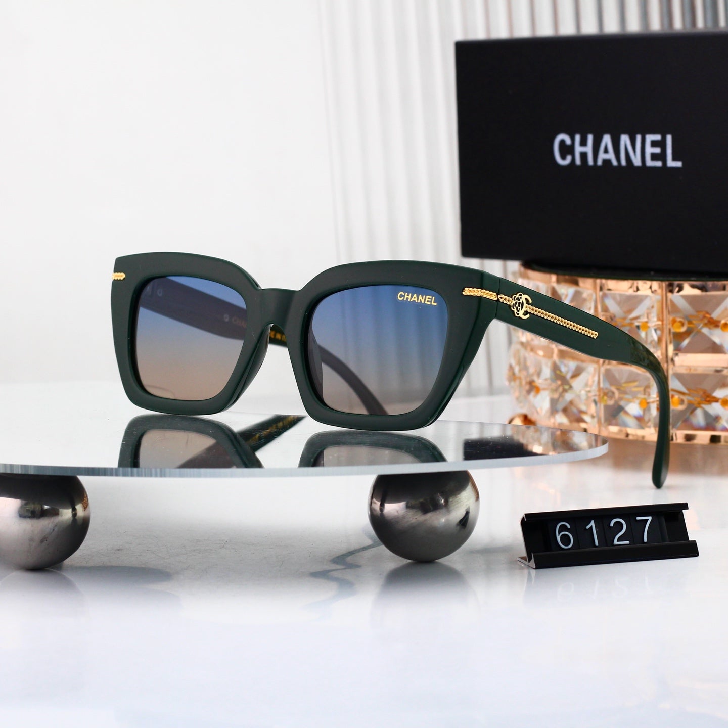 Iconic Trend Sun Shades Pick