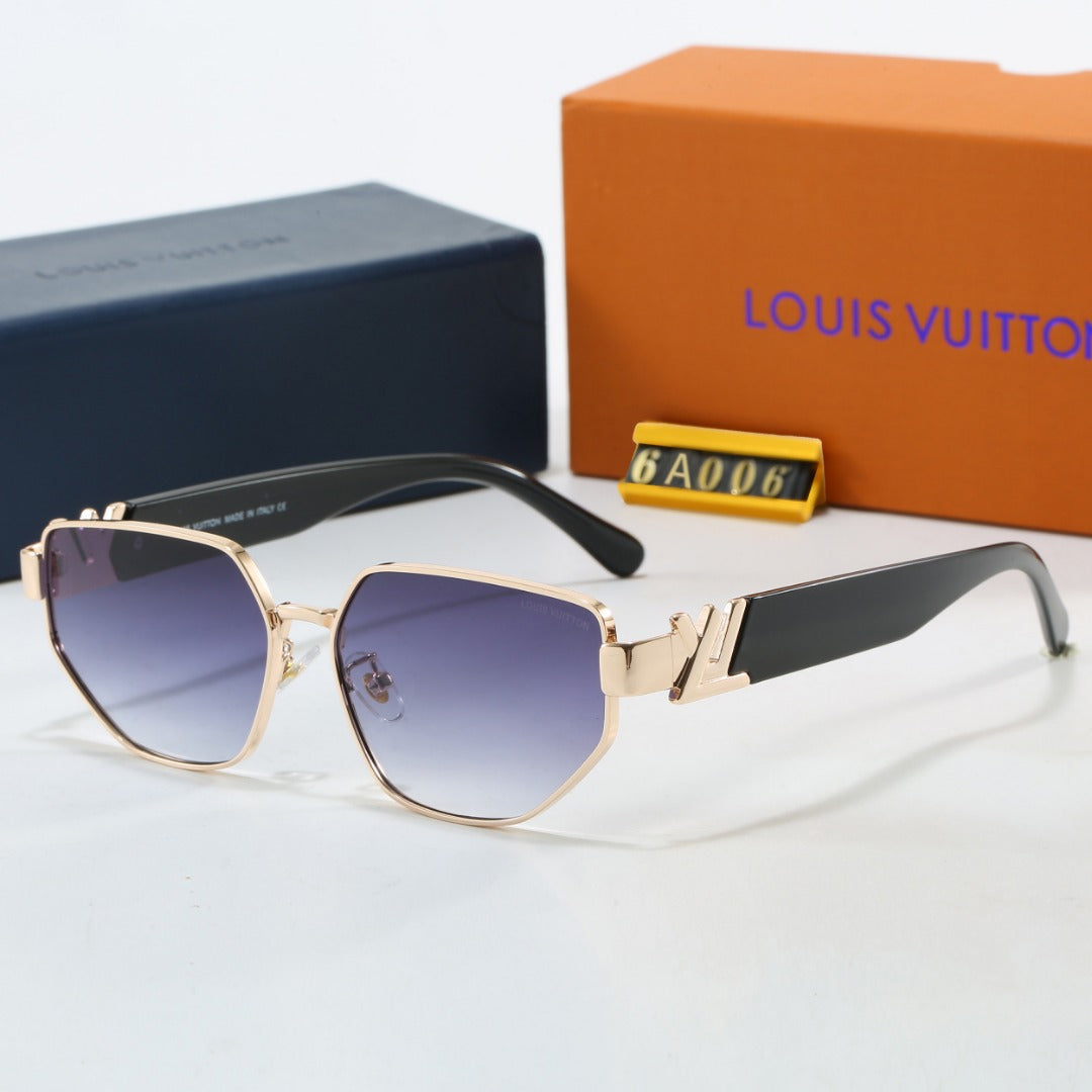 Iconic Chic Sun Glasses Must-Have