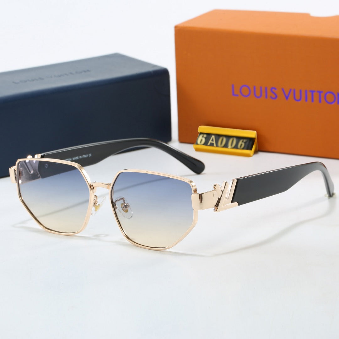 Iconic Chic Sun Glasses Must-Have